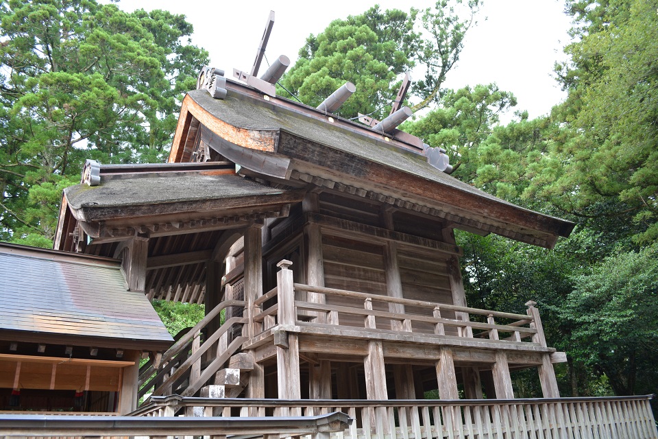 不思議なパワーがみなぎる「須佐神社」